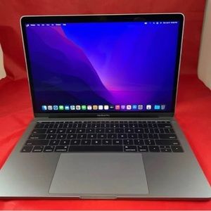 Apple MacBook Pro (Great Condition)